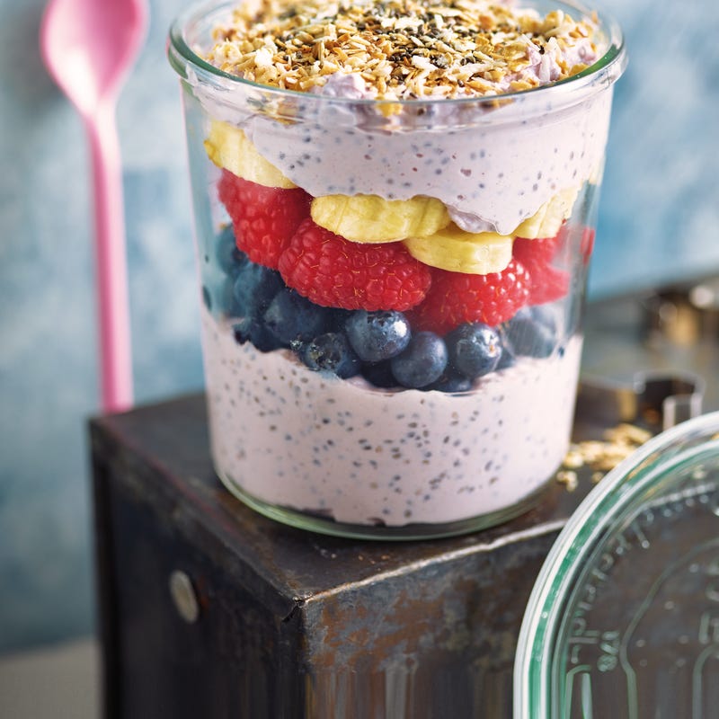 Photo de Bocal de fromage blanc, poudre d‘açai et graines de chia prise par WW