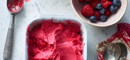 Hallon- och flädersorbet