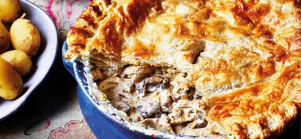 Easy chicken & mushroom pie