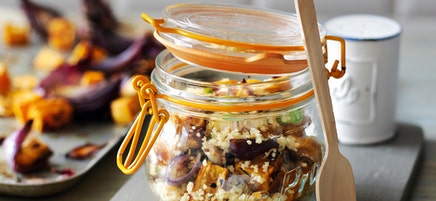 Salade de patate douce, oignons et couscous