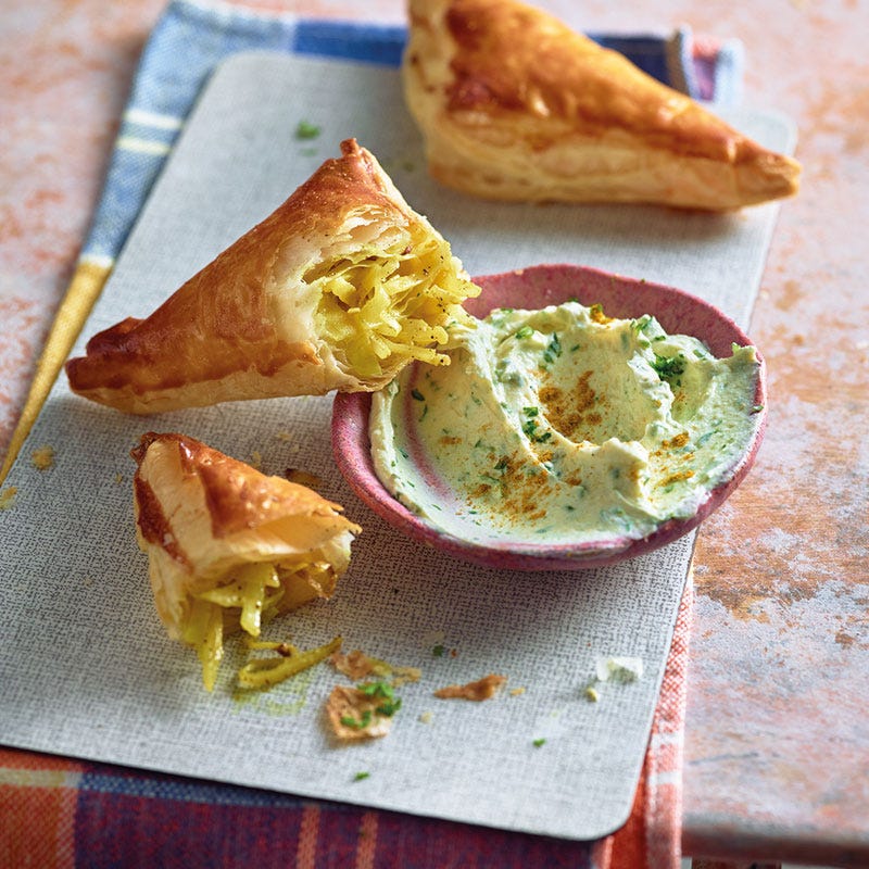 Weisskabispäckchen mit Currydip / Weißkohlpäckchen mit Currydip