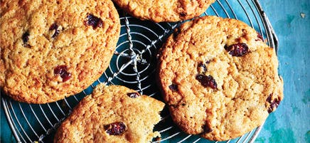 Spiced orange & cranberry cookies
