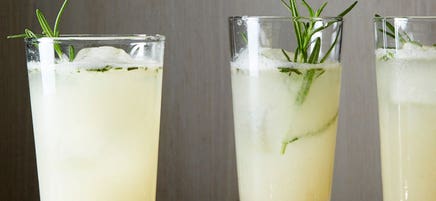 Rosemary grapefruit gin fizz