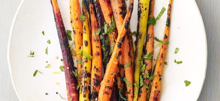 Grilled lemon-mint carrots