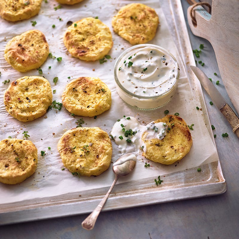 Aardappelkoekjes met sour cream