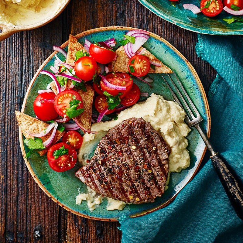 Chilli beef with hummus