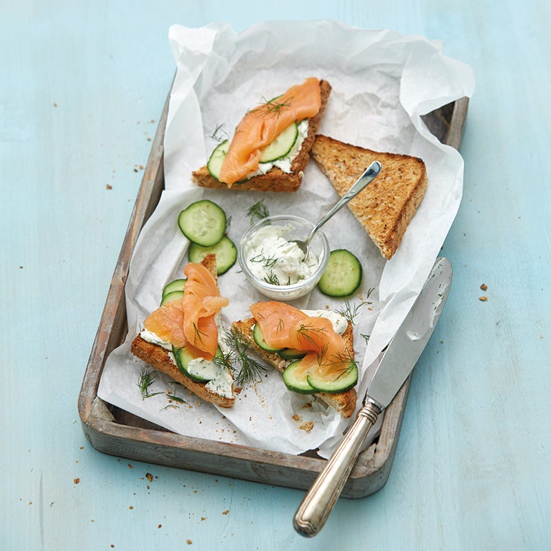 Foto van Geroosterd brood met zalm en mierikswortelcrème door WW