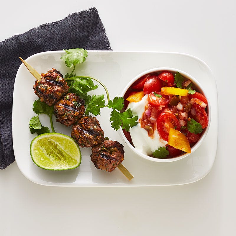Photo de Brochette de boulettes mexicaines grillées et salsa avec morceaux par WW