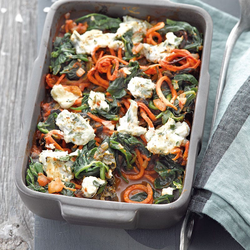 Spinat-Ricotta-Auflauf mit Karottenspiralen