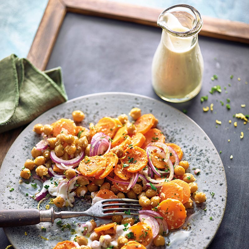 Wortels uit de oven met geroosterde kikkererwten