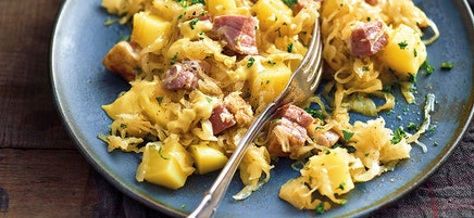 Casselerribpannetje met aardappel en zuurkool