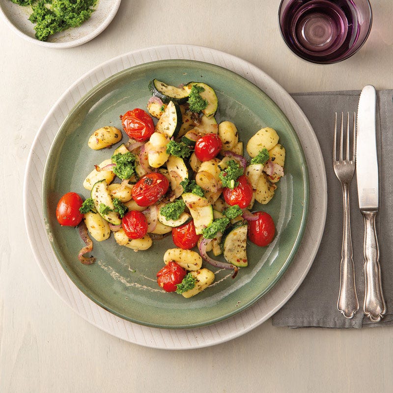 Sommerlicher Gnocchi-Salat mit Petersilienpesto