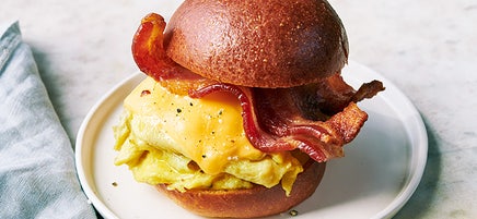 Egg & bacon breakfast slider
