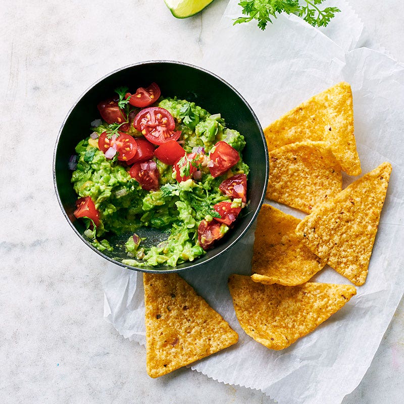 Pea guacamole with tortilla chips