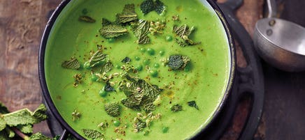 Frische Erbsensuppe