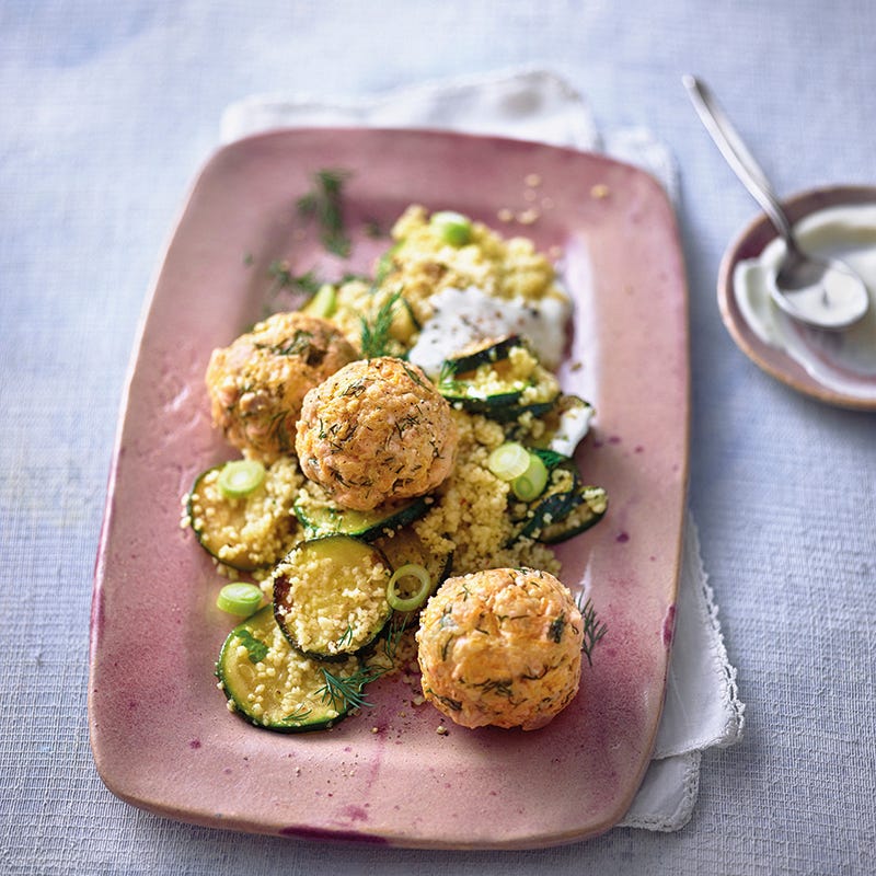 Courgettecouscous met wortel-zalmknoedels