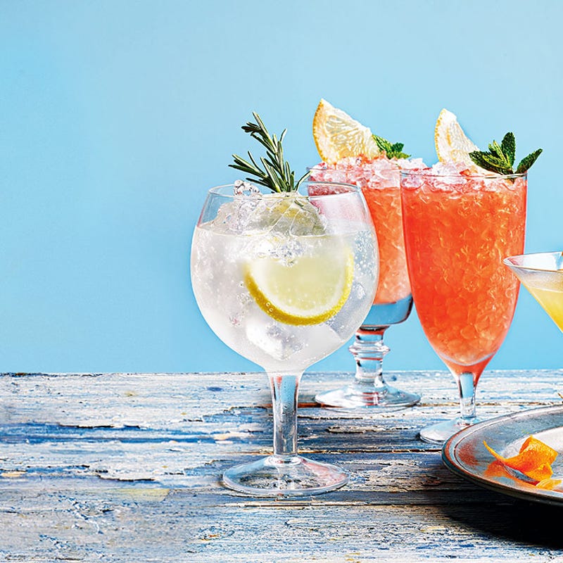 Photo of Lemon & rosemary gin fizz by WW