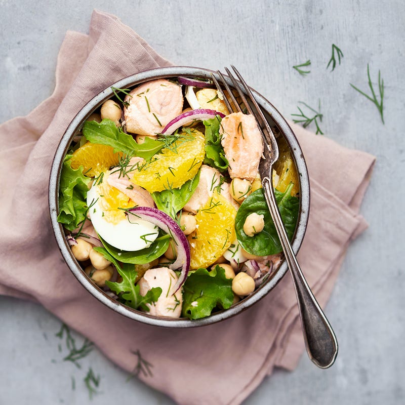 Grande salade de saumon frais