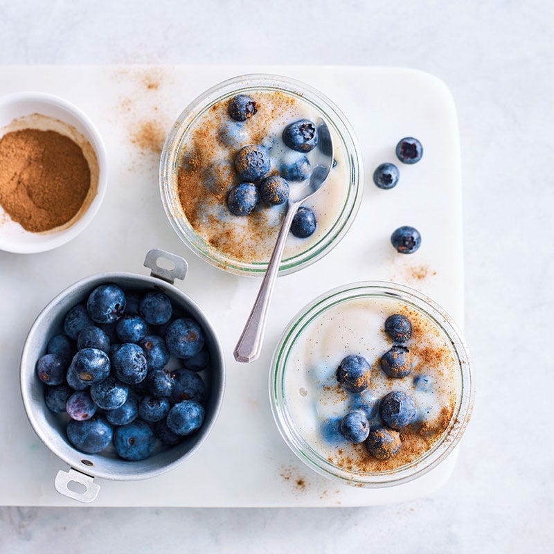 Vanillepudding mit Heidelbeeren
