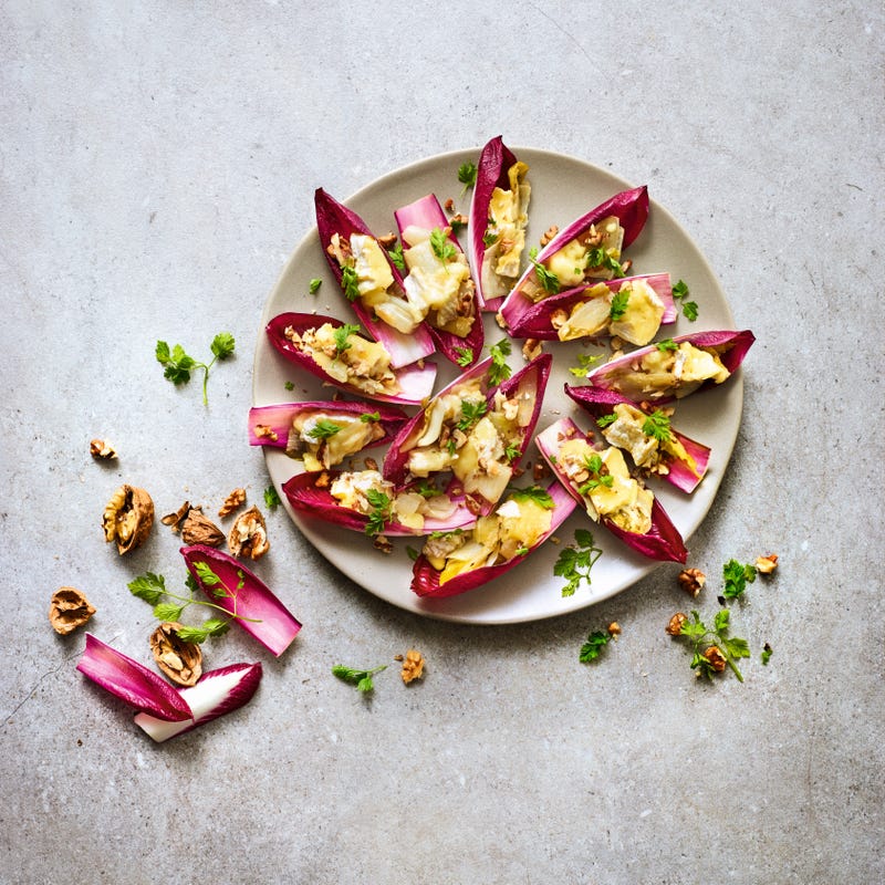 Endives en croûte de camembert