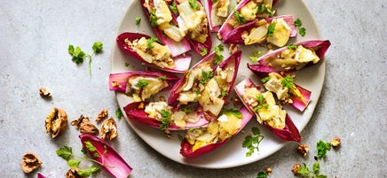 Endives en croûte de camembert