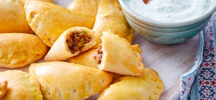 Piroggen mit Hackfleischfüllung