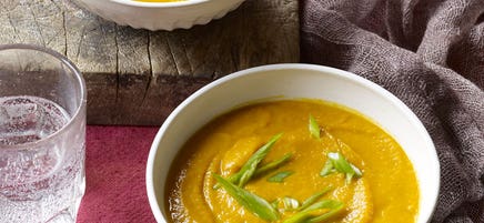 Soupe aux carottes et à la pomme au cari