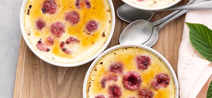Crème brûlée vanille framboises