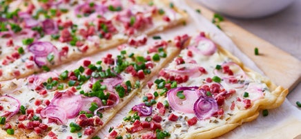 Klassischer Flammkuchen
