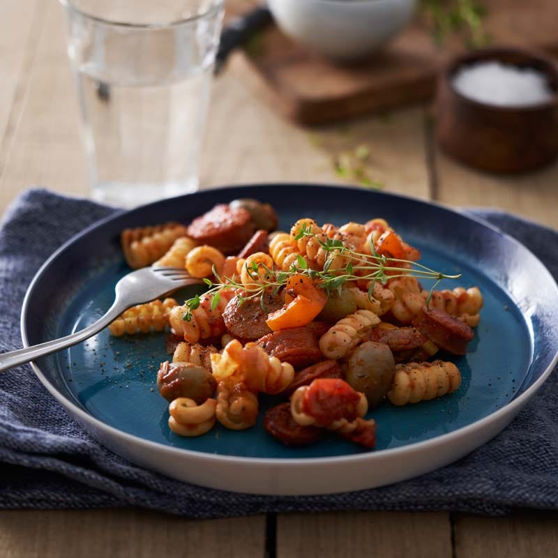 ViktVäktarna - Pasta med korv i tomat- och olivsås