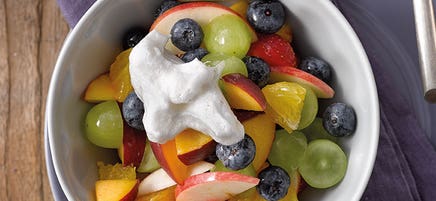 Salade de fruits au lait crémeux