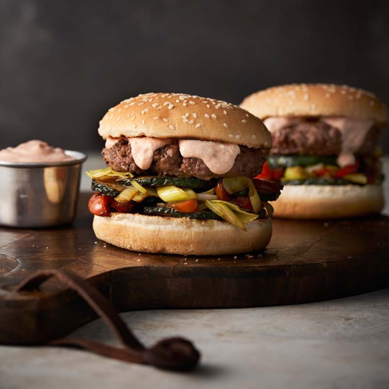 ViktVäktarna - Hamburgare i bröd med stekta grönsaker