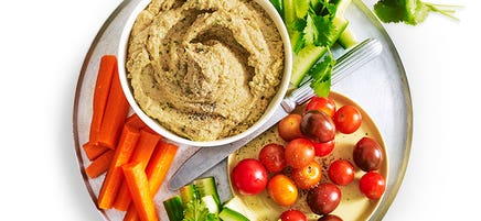 Hummus with veggies