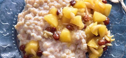 Riz au lait avec compote de pommes