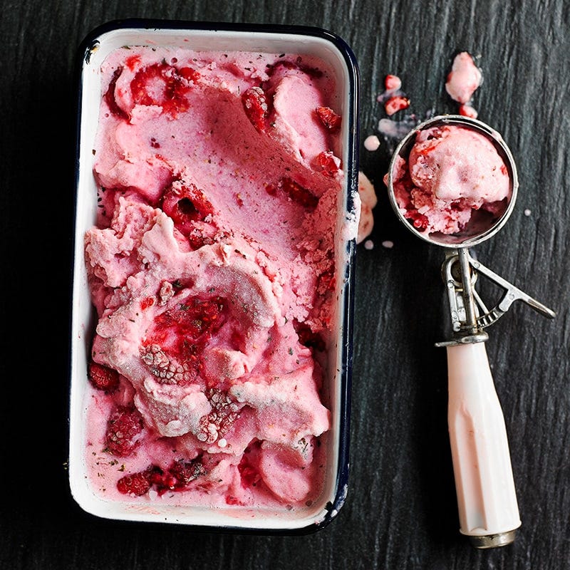 Frozen raspberry yoghurt