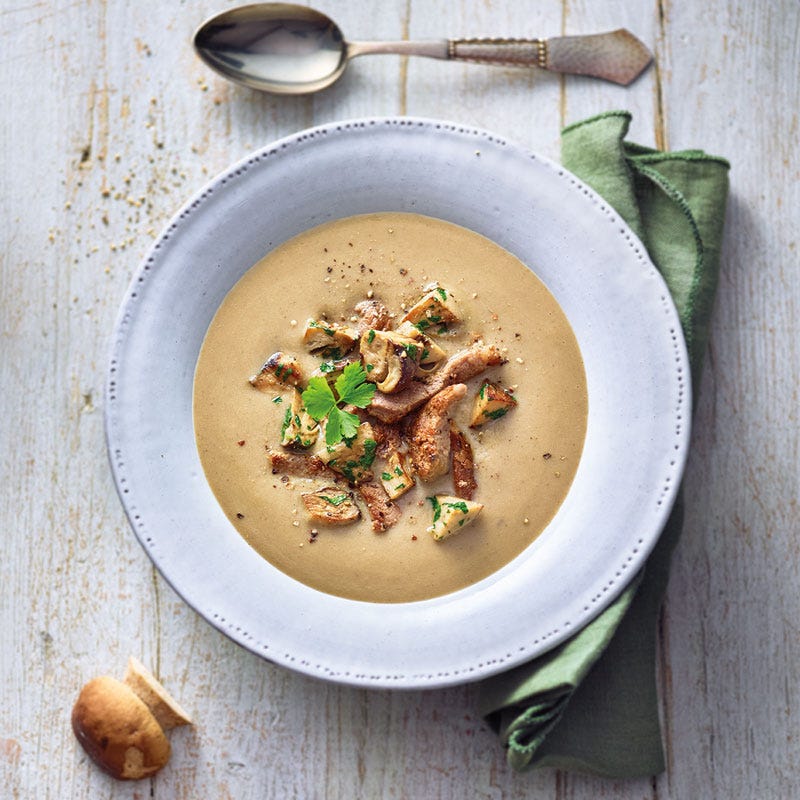Steinpilzsuppe mit Schweinsfiletstreifen