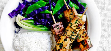 Teriyaki tofu skewers with cabbage