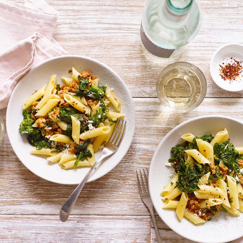 Penne met raapstelen en worst