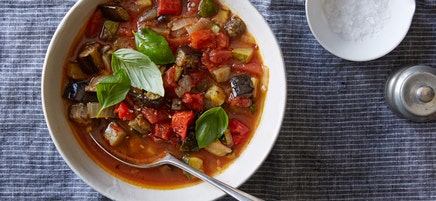Soupe rustique à la ratatouille rôtie