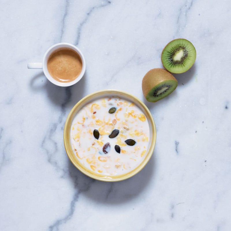 Photo de/du Bol de lait écrémé, muesli et kiwi par WW