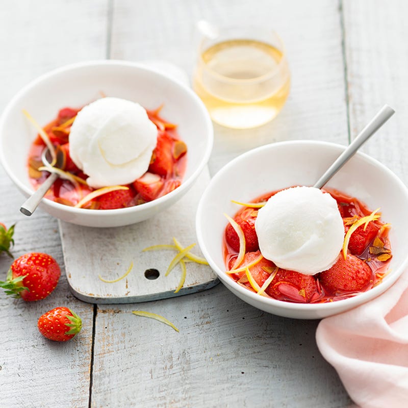 Fraises rôties au sirop d'orgeat, sorbet citron