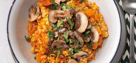 Perlgraupen-Risotto mit Paprika und gebratenen Champignons