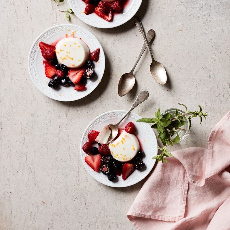 Photo of Panna cotta with berries by WW