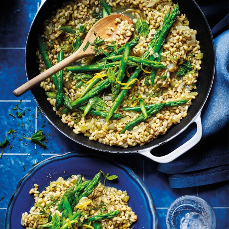 Photo de/du Risotto d’orge perlé aux asperges et au citron par WW