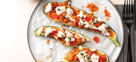 Gefüllte Zucchini mit Linsenbologenese