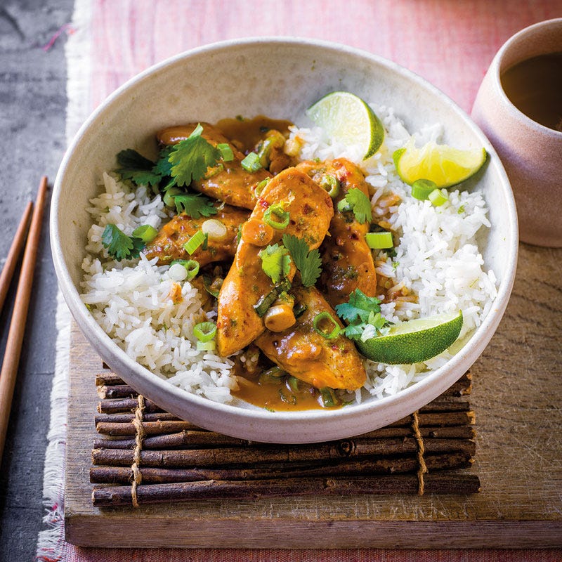 Cremiges Erdnuss-Hähnchen mit Reis