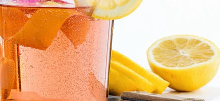 Rosé & elderflower spritzer