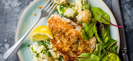 Pankopanerad citronkalkon med krossad potatis