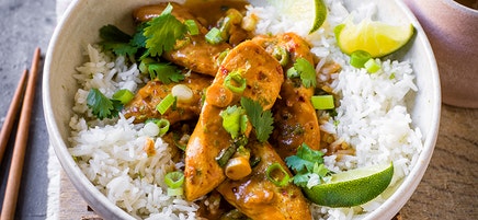Kycklinggryta med lime och jordnötssmör
