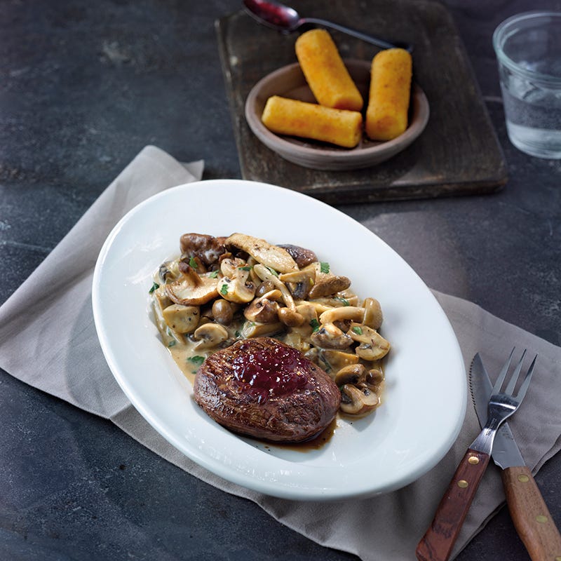 Photo de Filet de cerf, champignons des bois et croquettes prise par WW